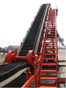 大傾角皮帶輸送機結構特點(diǎn) 大傾角皮帶輸送機結構特點(diǎn)
